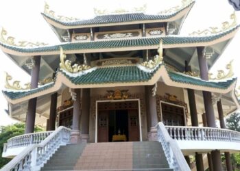 Ngói âm dương là gì? Cấu tạo, ưu nhược điểm của ngói âm dương